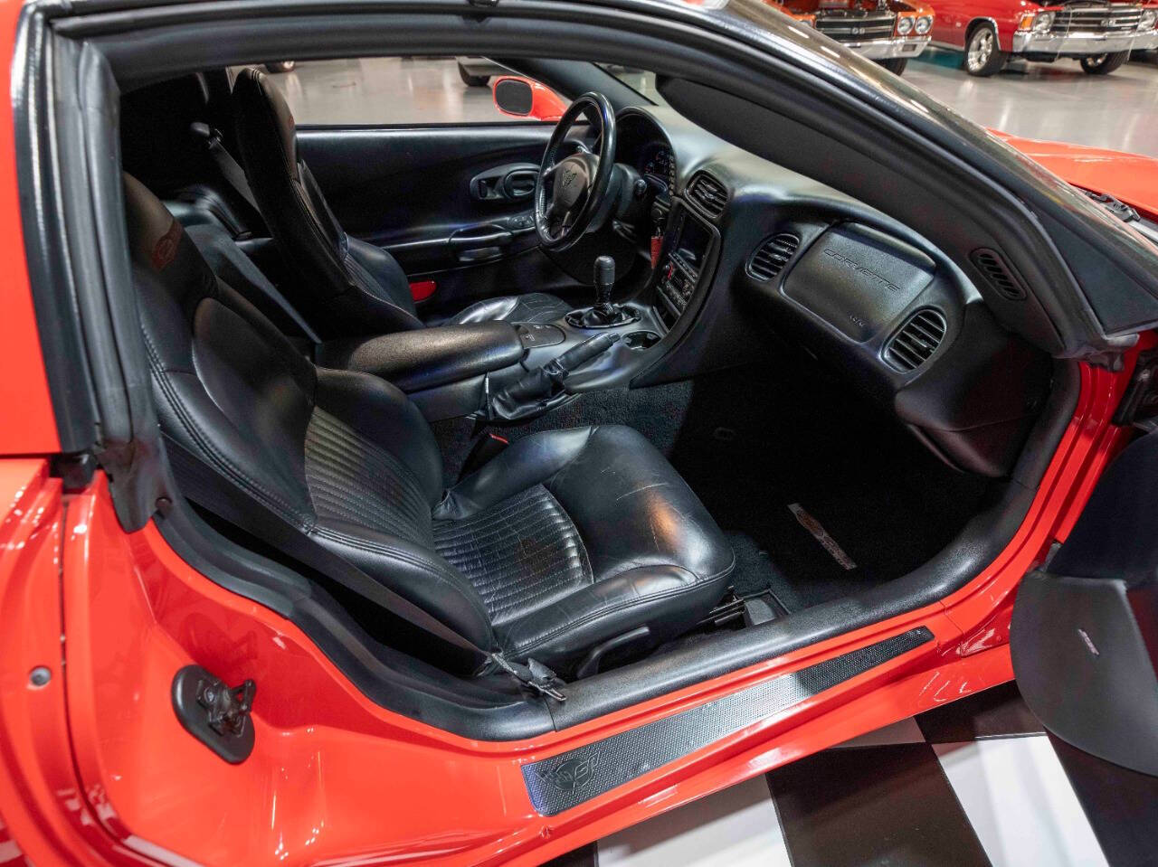 2004 Chevrolet Corvette 33