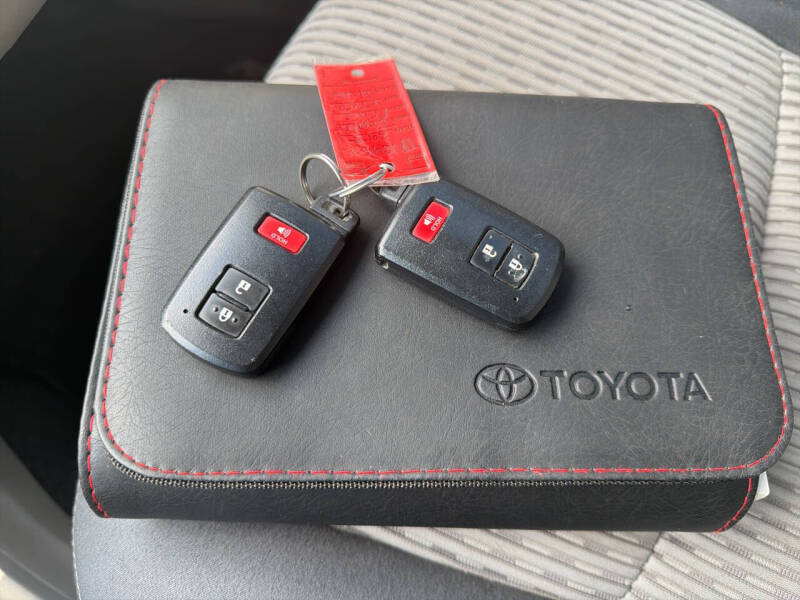 2017 Toyota Prius v Two