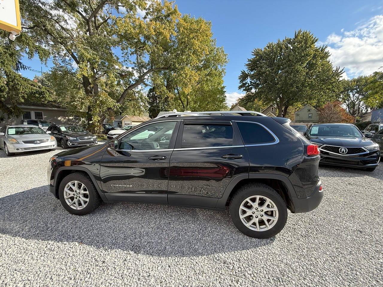 2016 Jeep Cherokee for sale at Statewide Auto LLC in Akron, OH