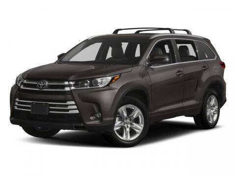 2017 Toyota Highlander for sale at Crown Automotive of Lawrence Kansas in Lawrence KS