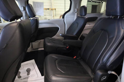 2020 Chrysler Pacifica Touring L