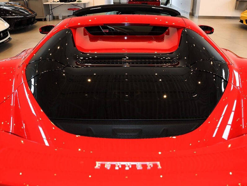 2024 Ferrari 296 GTS