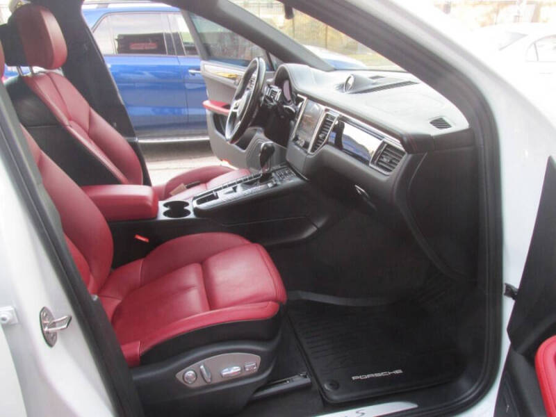 2017 Porsche Macan S