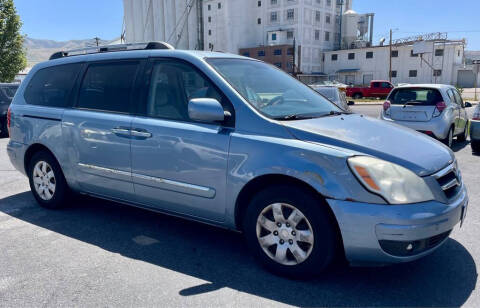 2007 Hyundai Entourage GLS