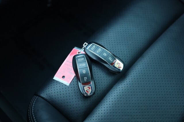 2021 Porsche 718 Cayman