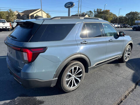 2025 Ford Explorer ST-Line