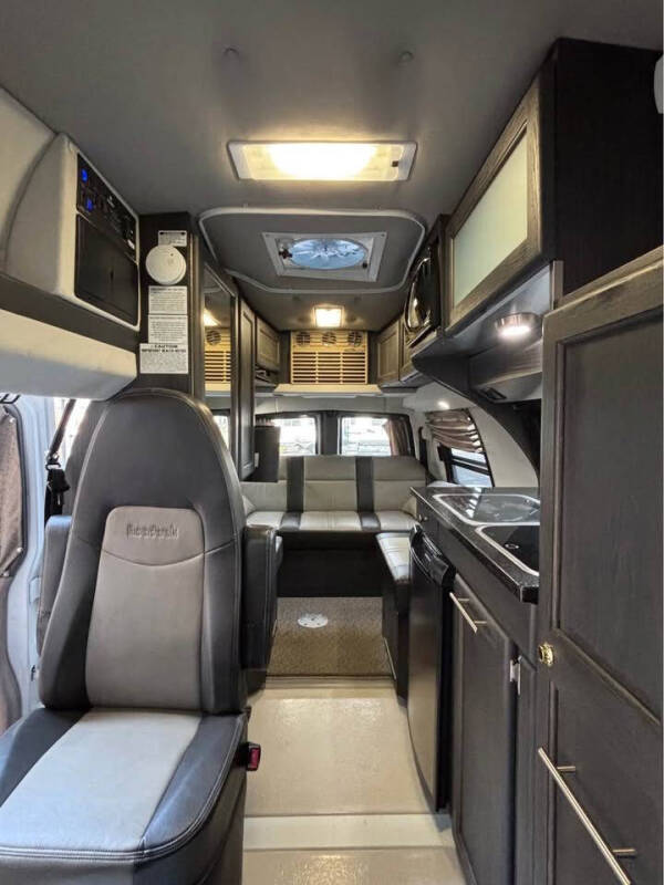 2015 Roadtrek Popular