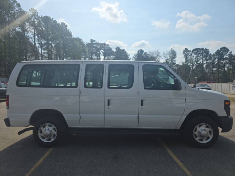 2011 Ford E-Series E-350 SD XL