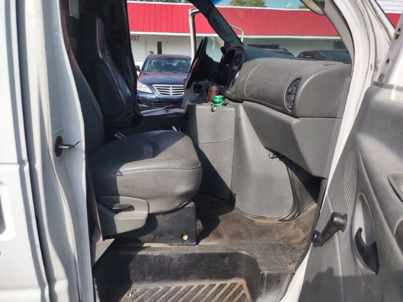 2004 Ford E-Series E-250