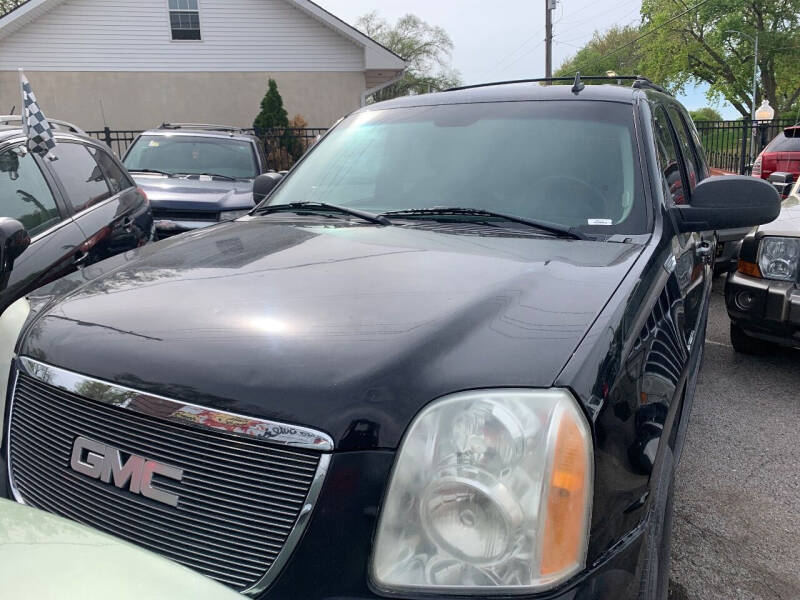 2007 GMC Yukon for sale at HIDALGOS AUTO SALES in Omaha NE