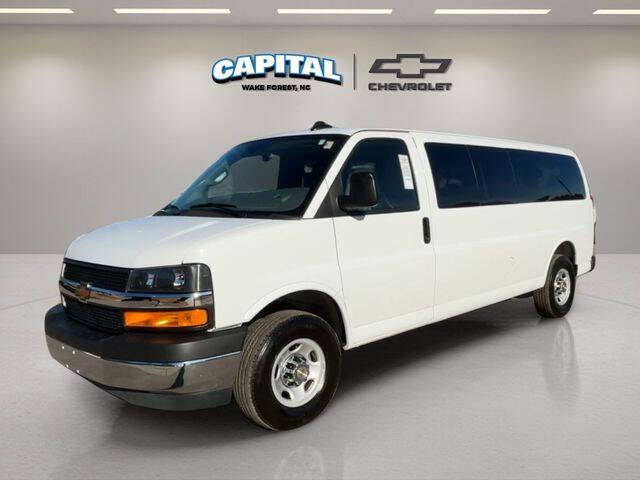 2025 Chevrolet Express LT 3500