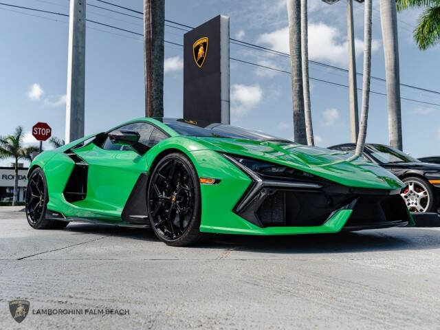 2024 Lamborghini Revuelto