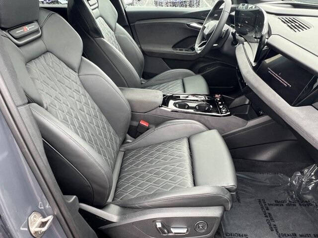 2025 Audi SQ6 e-tron quattro Prestige