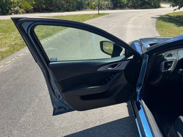 2017 Mazda MAZDA3 Sport