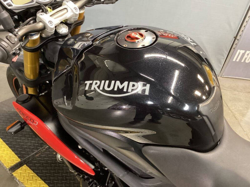 2015 Triumph Speed Triple R ABS