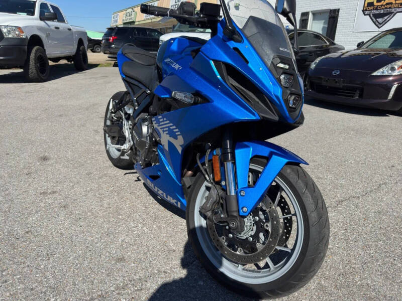 2024 Suzuki GSX800FRQM4 GSX-8R