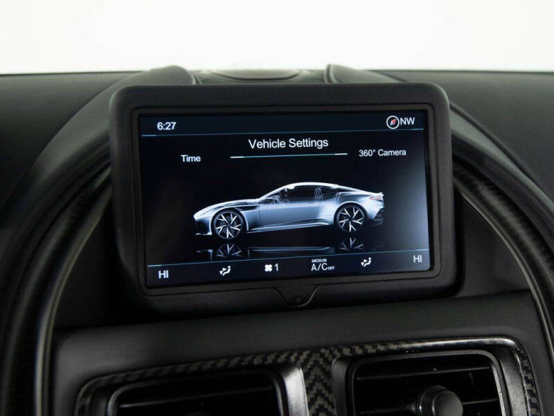 2022 Aston Martin DBS Superleggera