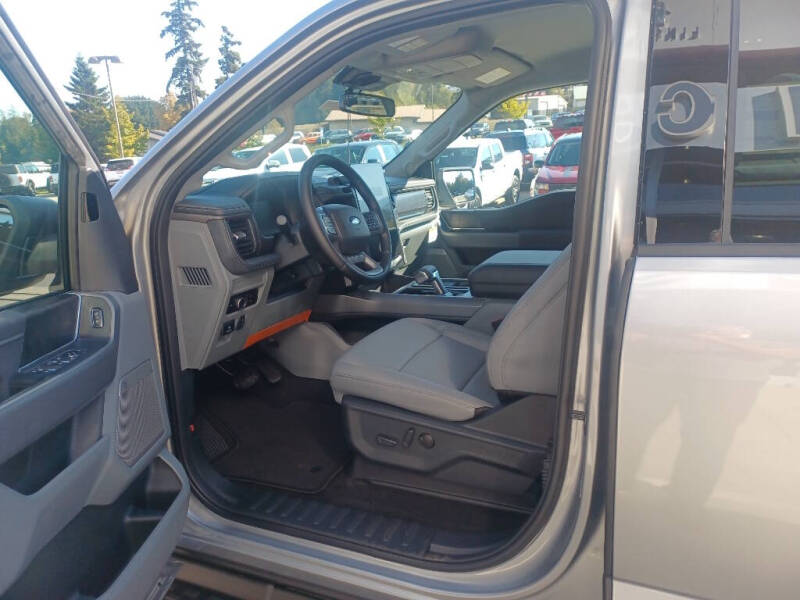 2025 Ford F-150 Lightning Flash