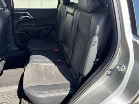 2024 Mitsubishi Outlander SE