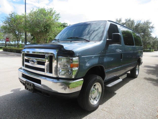 2013 Ford E-Series E-150 XLT
