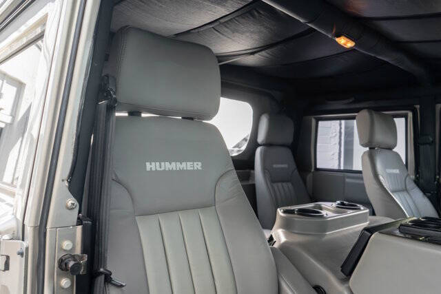 2000 AM General Hummer 39
