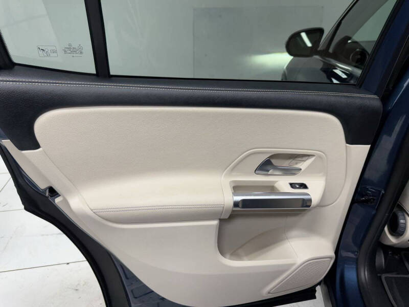 2022 Mercedes-Benz GLB GLB 250