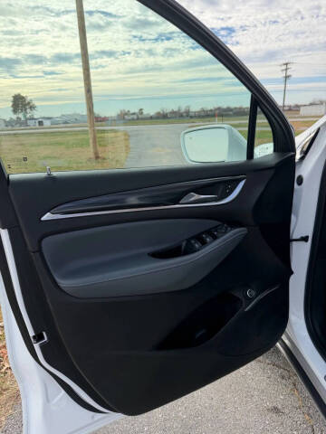 2020 Buick Enclave Essence