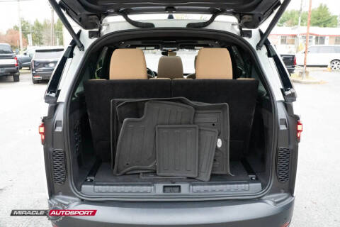 2022 Land Rover Discovery P300 S