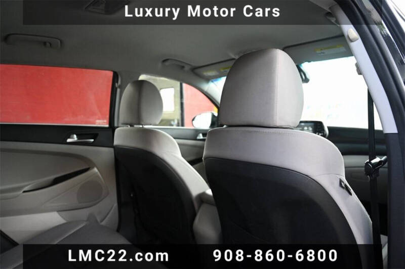 2020 Hyundai Tucson SE