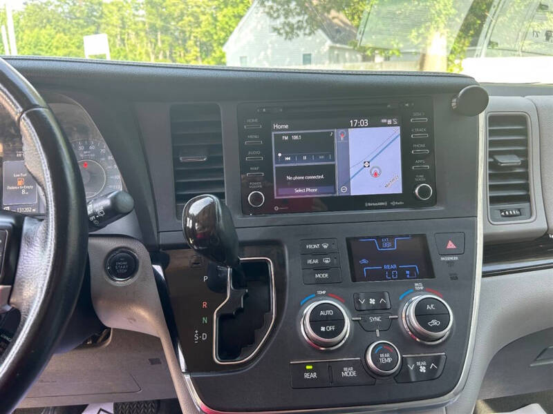 2018 Toyota Sienna Limited Premium 7-Passenger