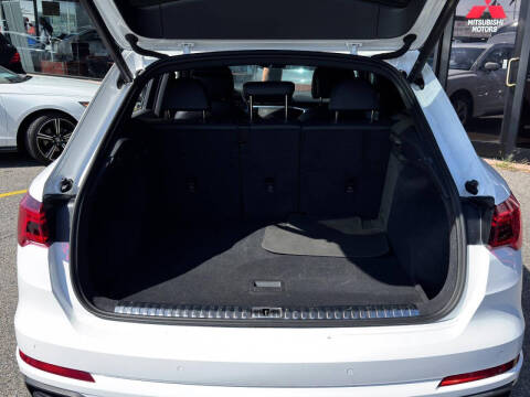 2023 Audi Q3 quattro S line Premium 45 TFSI