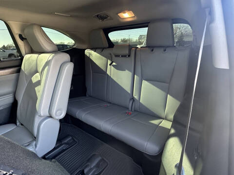 2021 Toyota Highlander Hybrid Platinum