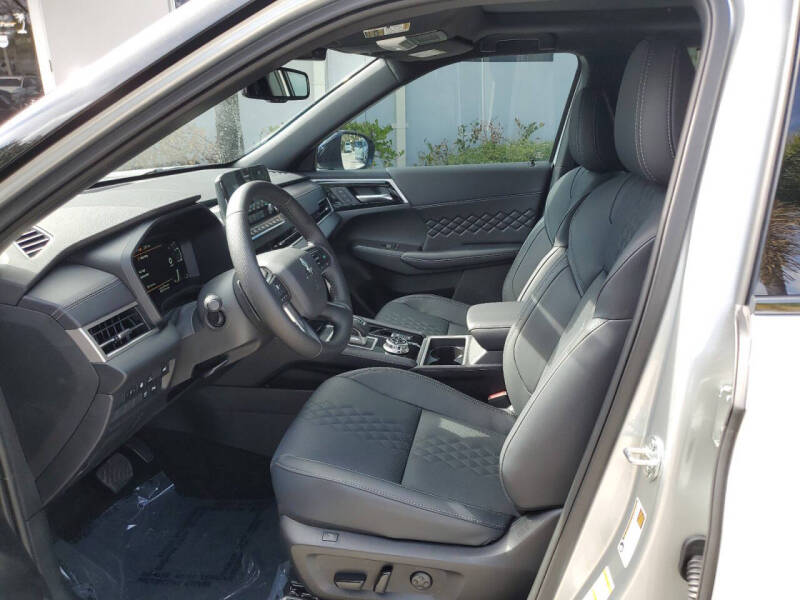 2025 Mitsubishi Outlander PHEV SEL Black Edition