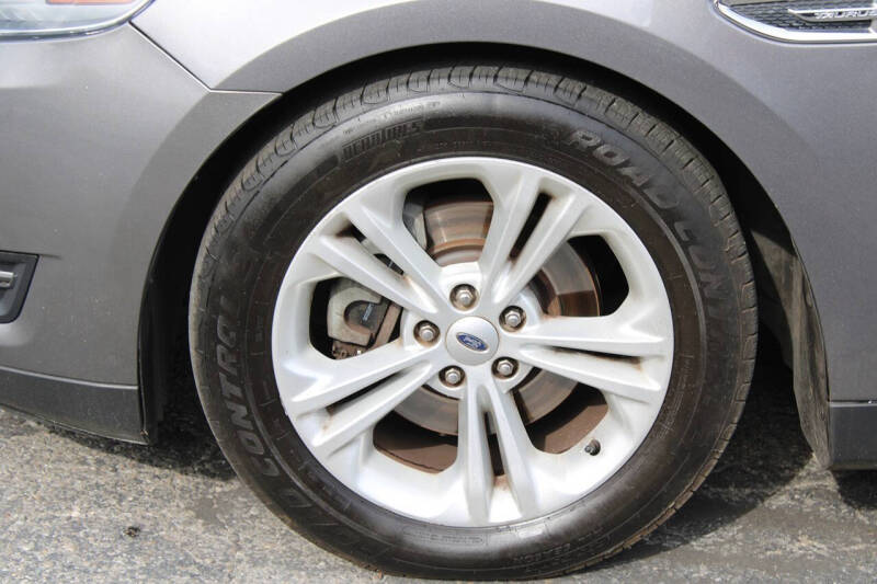 2013 Ford Taurus SEL