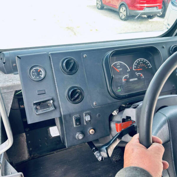 2016 Freightliner MT55 Chassis