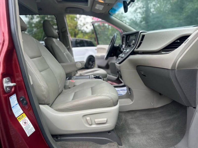 2015 Toyota Sienna