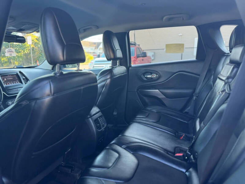 2019 Jeep Cherokee Latitude Plus