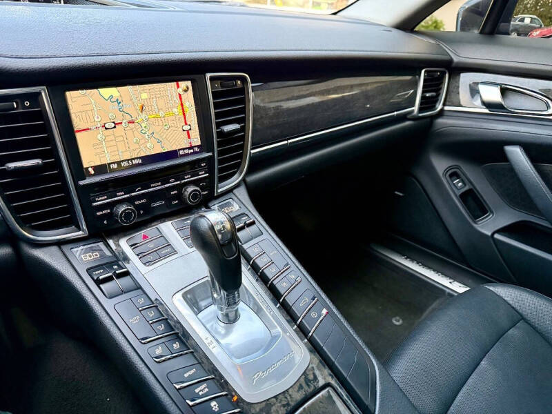 2012 Porsche Panamera