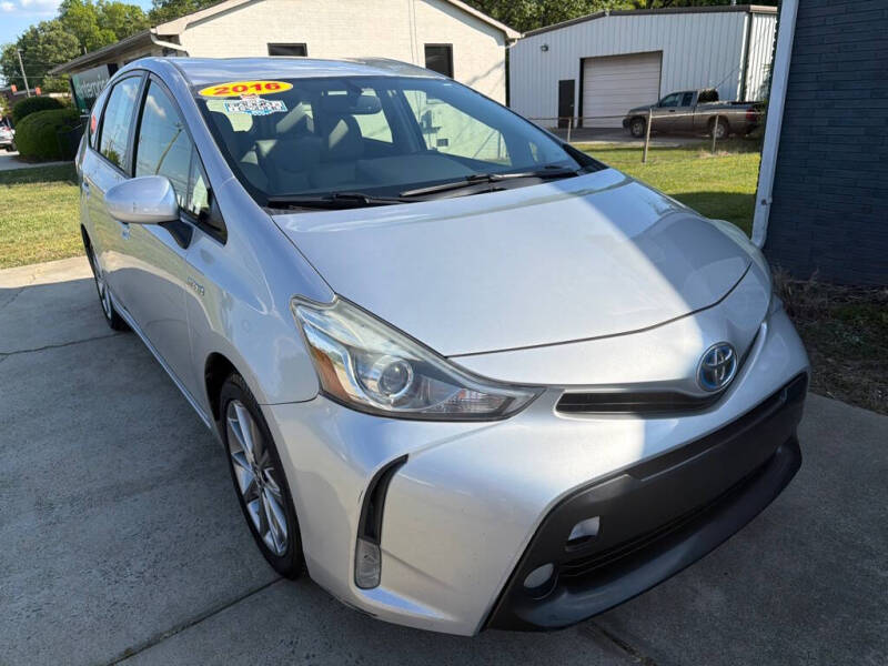 2016 Toyota Prius v