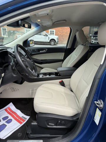 2020 Ford Edge Titanium