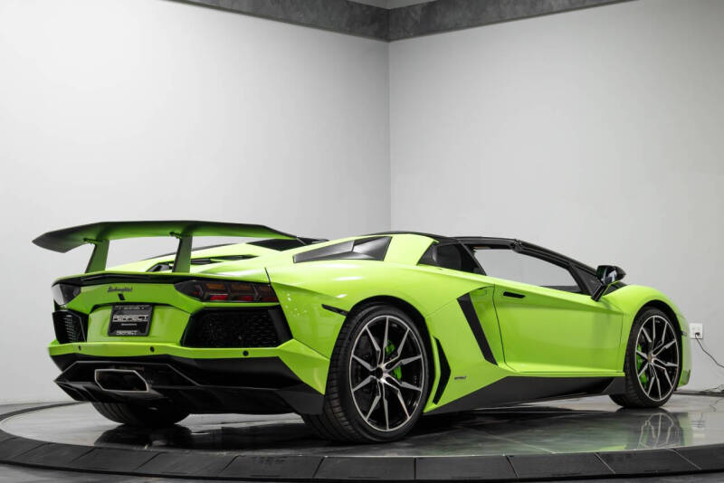 2015 Lamborghini Aventador LP 700-4