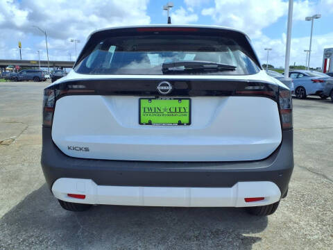 2026 Nissan Kicks S