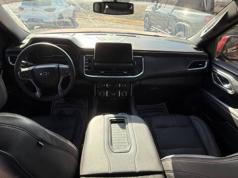 2023 Chevrolet Suburban RST