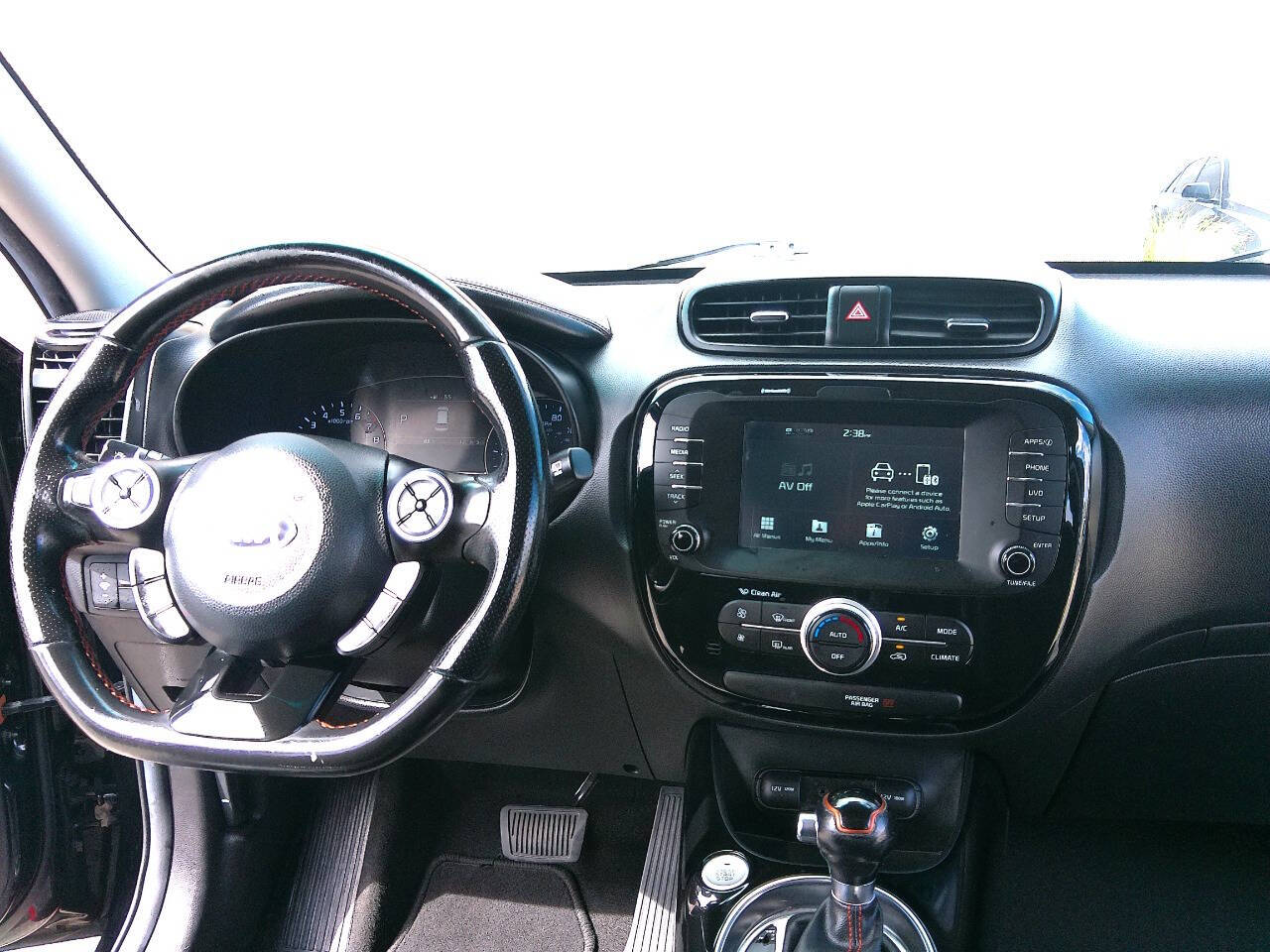 Black 2017 Kia Soul ! ! 4dr Crossover 11