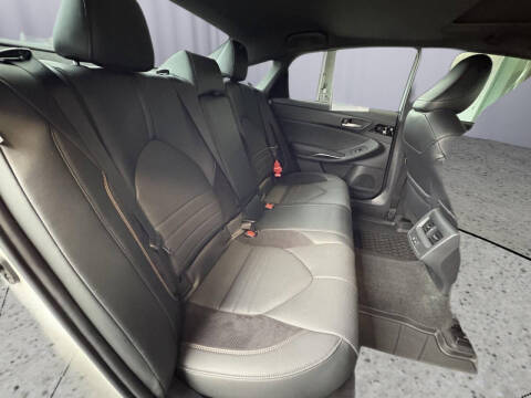2022 Toyota Avalon Hybrid XSE Nightshade