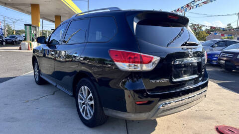 2014 Nissan Pathfinder SV