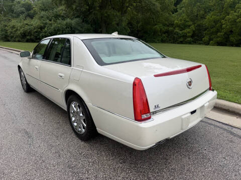 2011 Cadillac DTS Luxury Collection