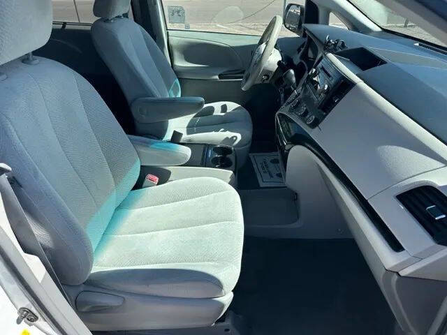 2012 Toyota Sienna