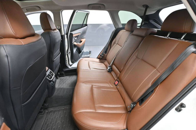 2022 Subaru Outback Touring XT