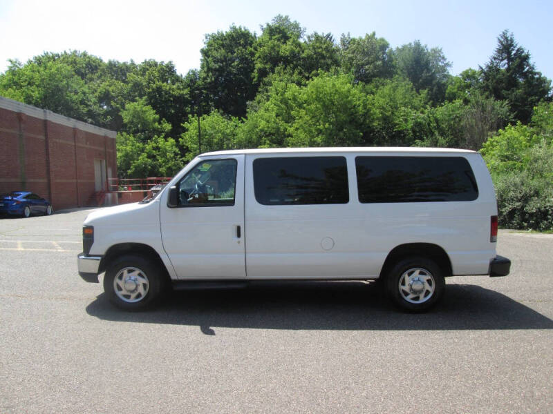 2010 Ford E-Series E-350 SD XL
